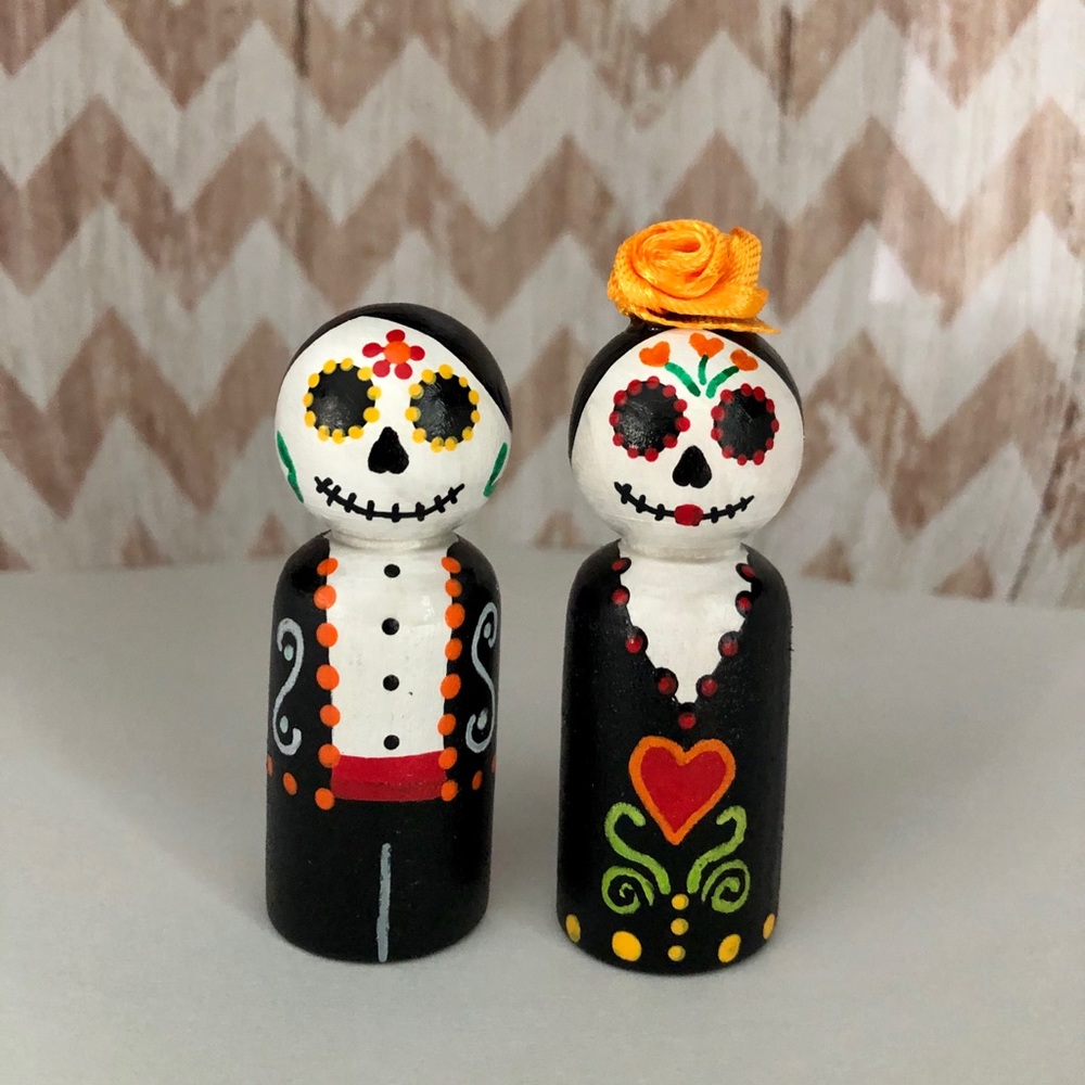 Handmade Dia de los Muertos Figures Miniatures for Ofrenda Cute Sugar Skull